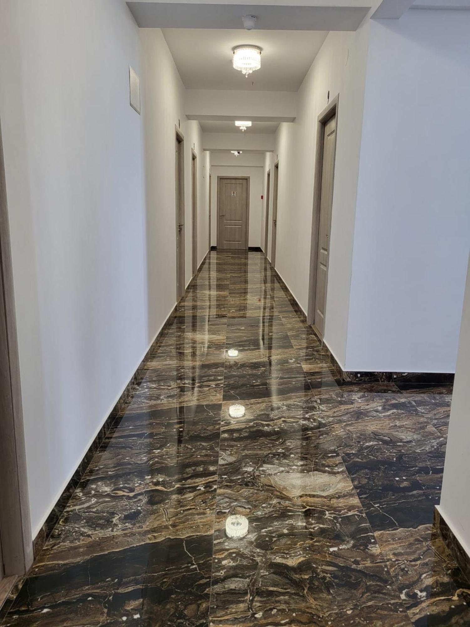 Hotel Damar コスティネシュティ エクステリア 写真