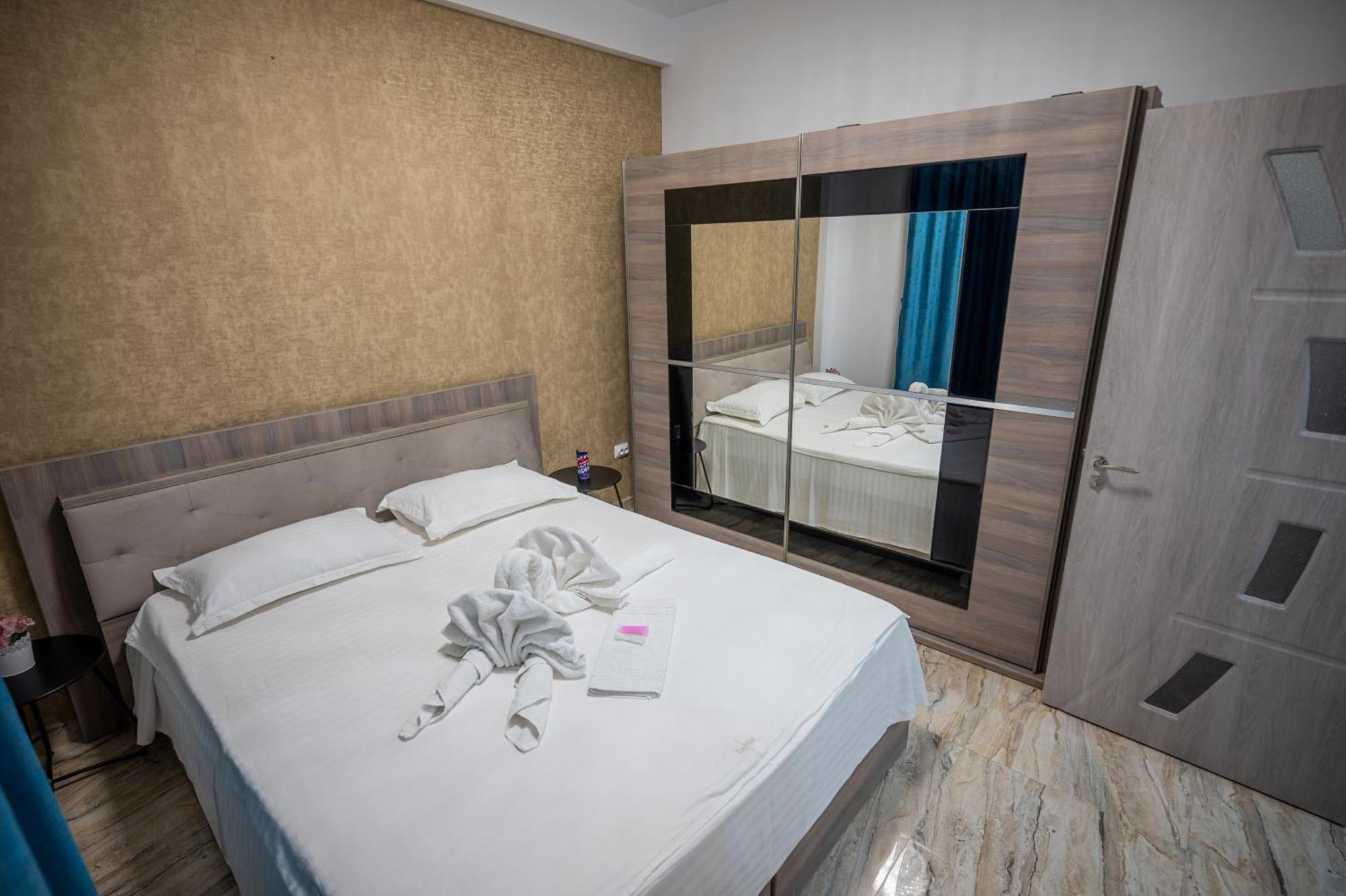 Hotel Damar コスティネシュティ エクステリア 写真