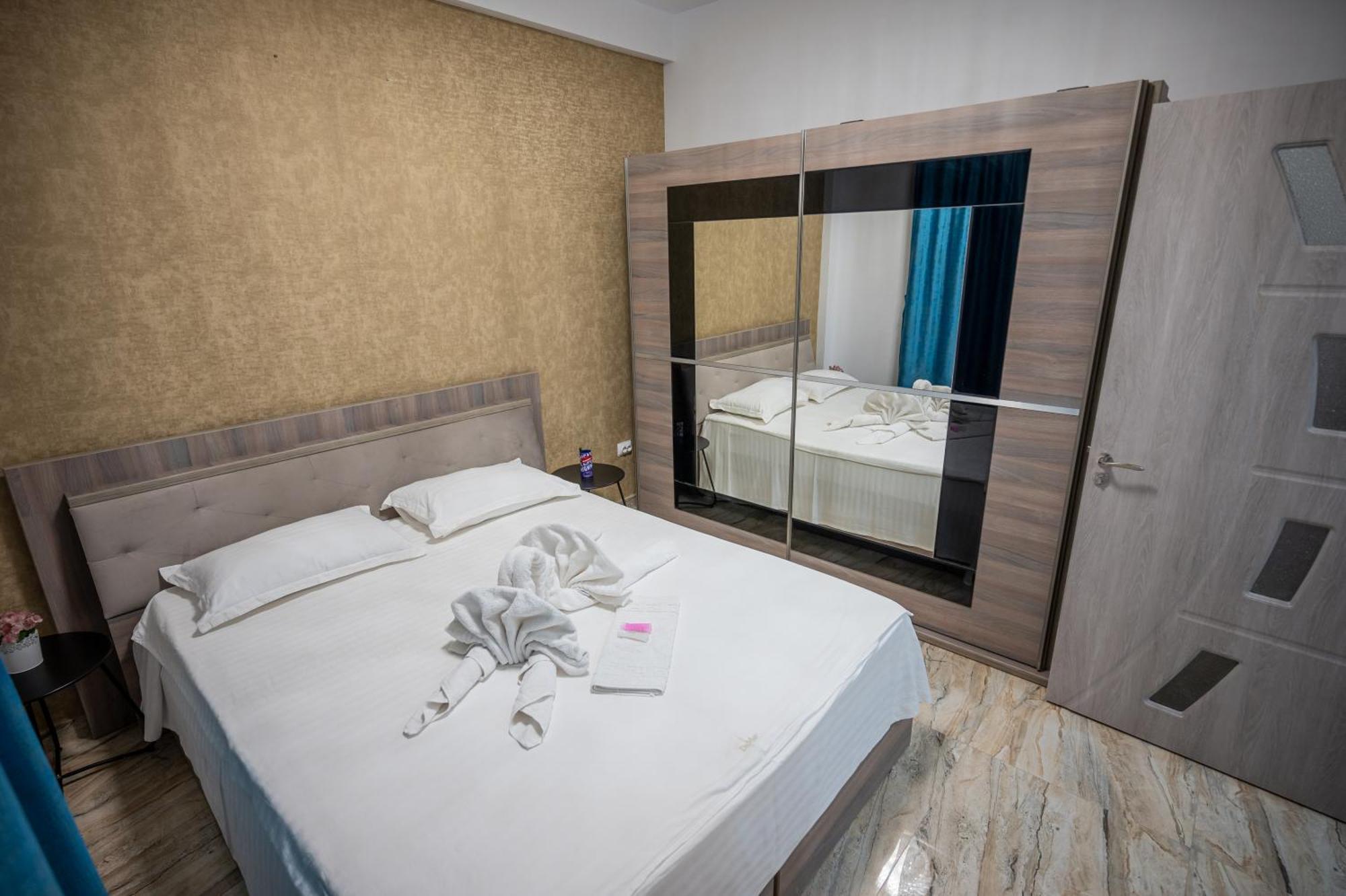 Hotel Damar コスティネシュティ エクステリア 写真